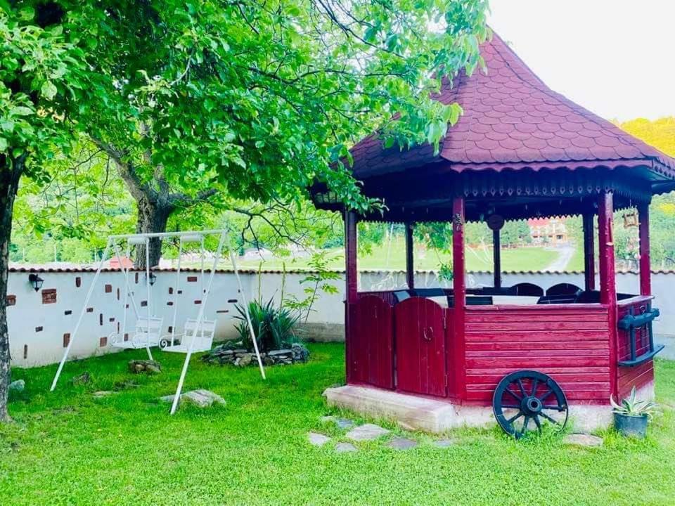Pensiunea Miraj Polovragi Exterior foto