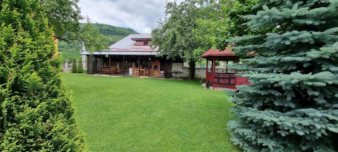 Pensiunea Miraj Polovragi Exterior foto